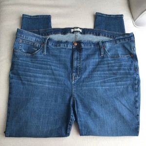 Madewell 9” Distressed High Rise Skinny Crop